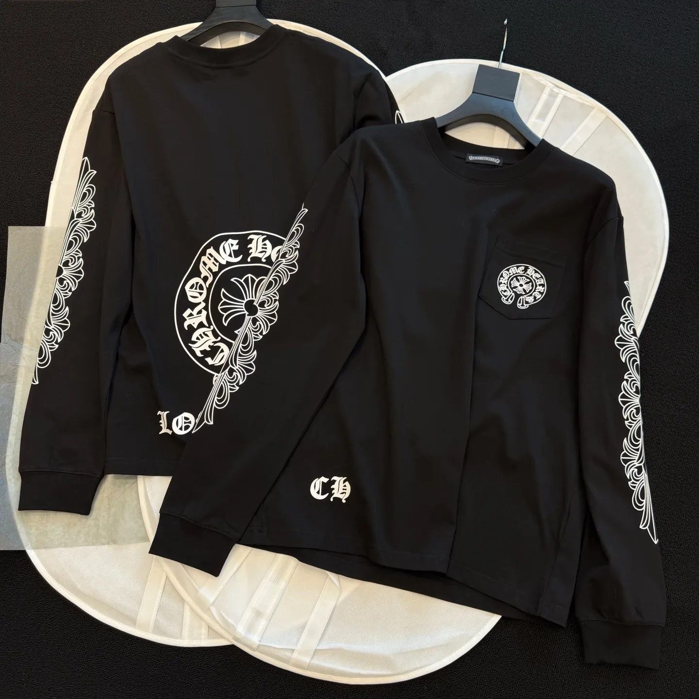 P180 Style number: D408 ChromeHearts-CH ChromeHearts city limited cross Sanskrit printed long sleeves SIZE #s m l xl Length 69 71 73 74 Bust 106 110 114 118 Sleeve length 64 65 66 67